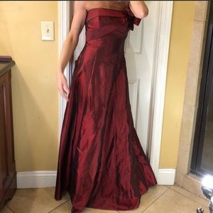 Jessica by Design NWT strapless maxi dress Size 6